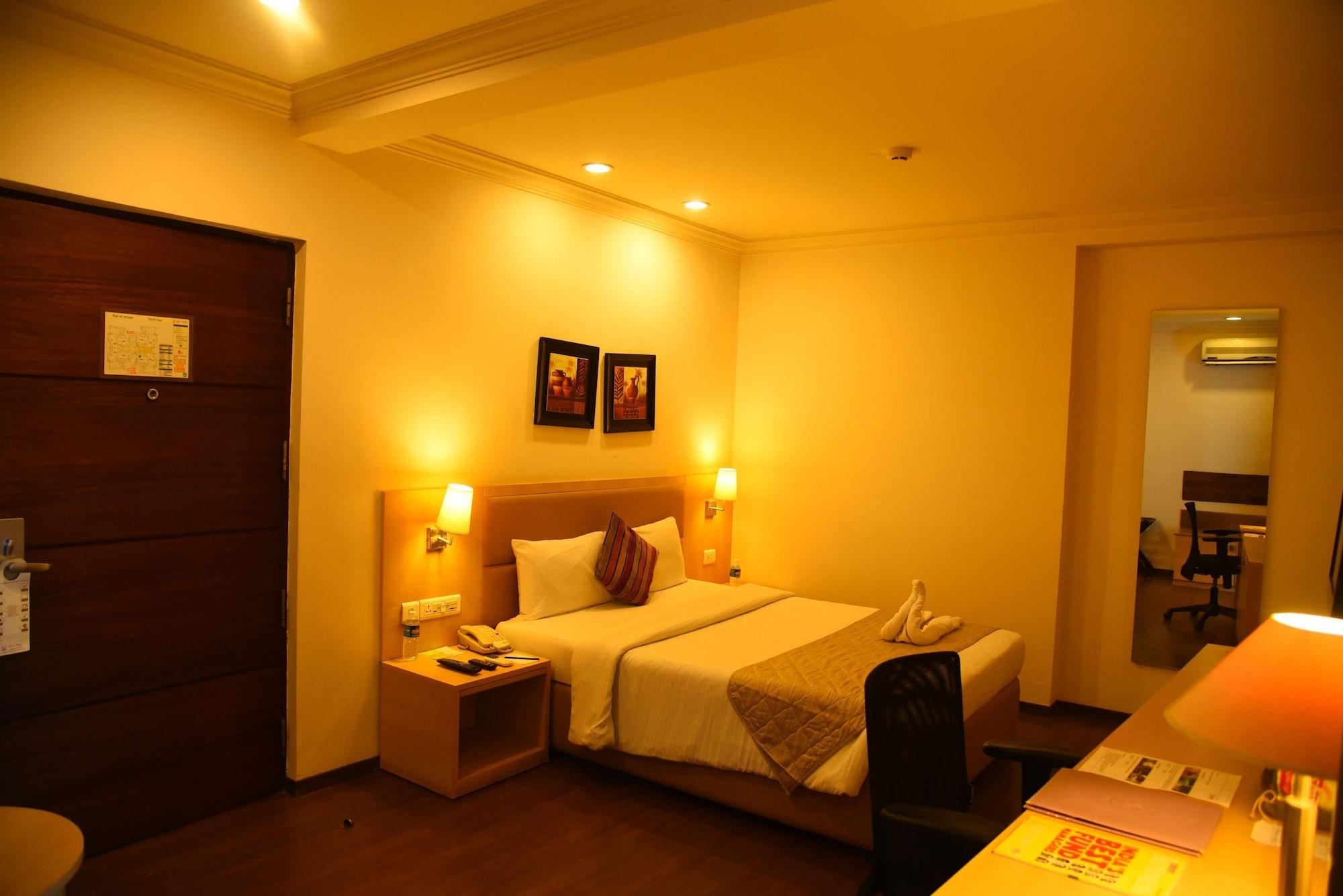 Royal Orchid Suites Whitefield Bangalore Bagian luar foto