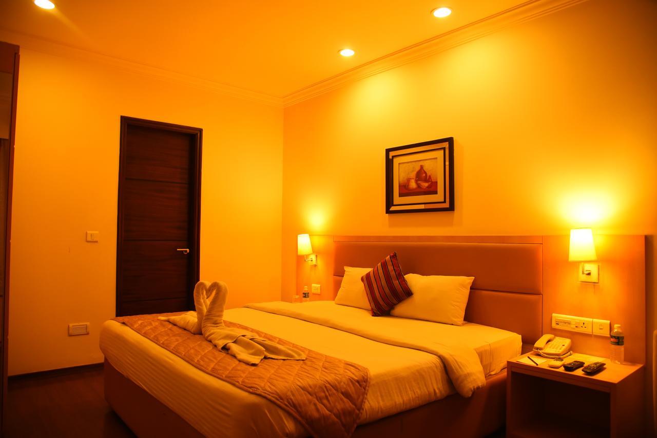 Royal Orchid Suites Whitefield Bangalore Bagian luar foto